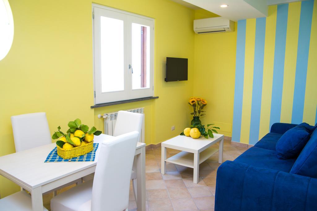 Bed and Breakfast Lemon Flats Сорренто Екстер'єр фото