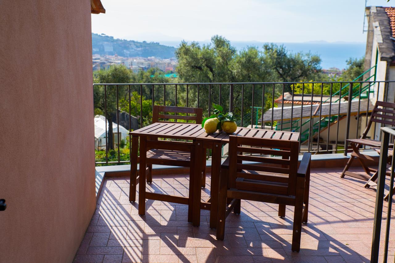 Bed and Breakfast Lemon Flats Сорренто Екстер'єр фото