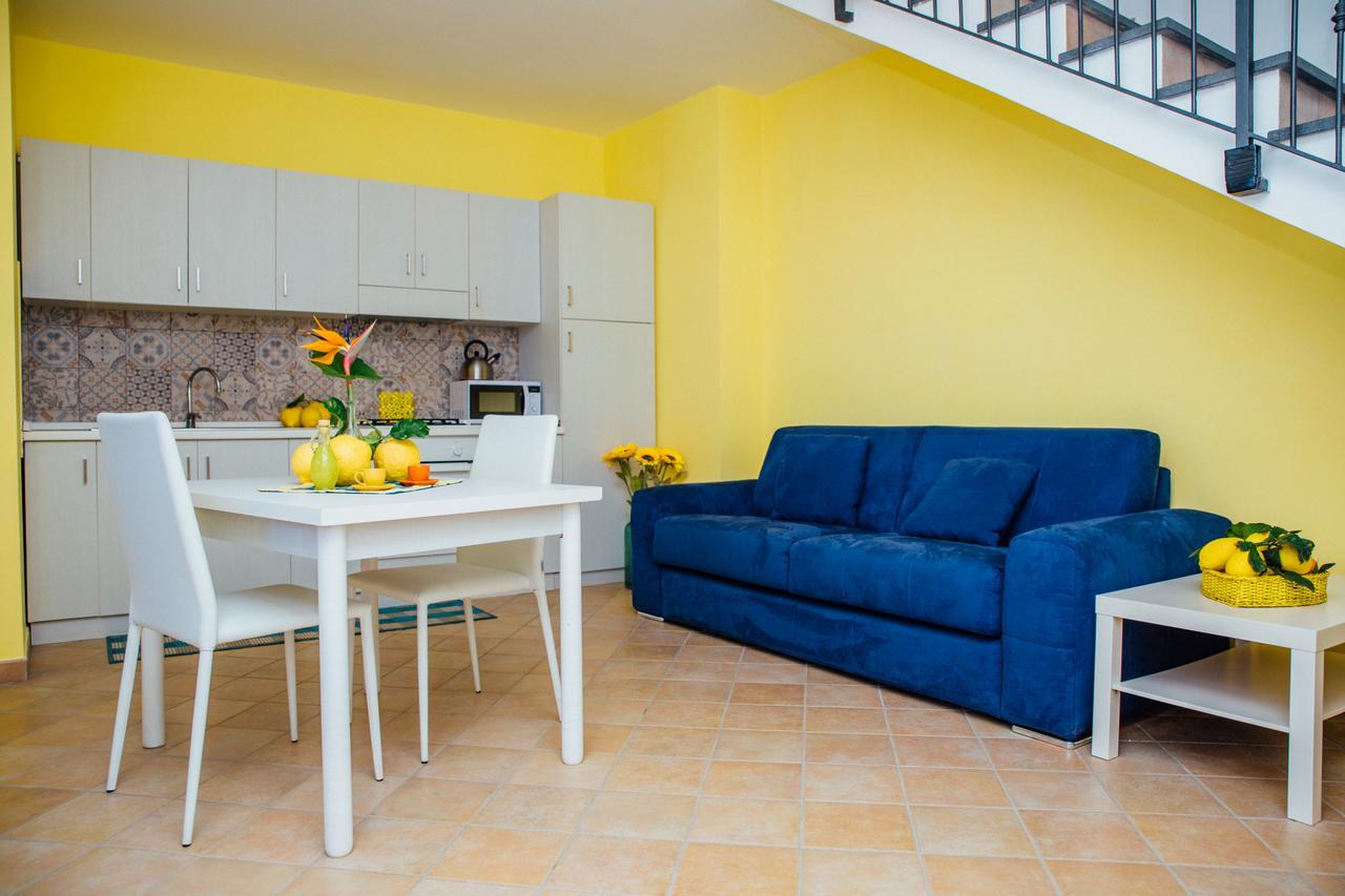 Bed and Breakfast Lemon Flats Сорренто Екстер'єр фото